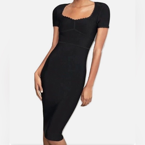 BCBGMaxAzria Dresses & Skirts - NWT Size L BCBGMAXAZRIA Womens Scalloped Sweetheart Dress